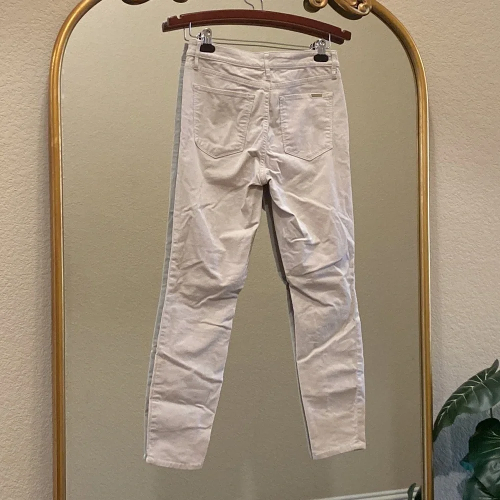 Tommy Hilfiger High Rise Tribeca Skinny Corduroy Pants Color: Cream Size 6